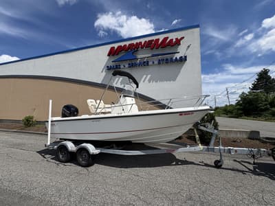 BOATZON | Boston Whaler 190 OUTRAGE 2017 BOATZON | Boston Whaler 190 OUTRAGE 2017
