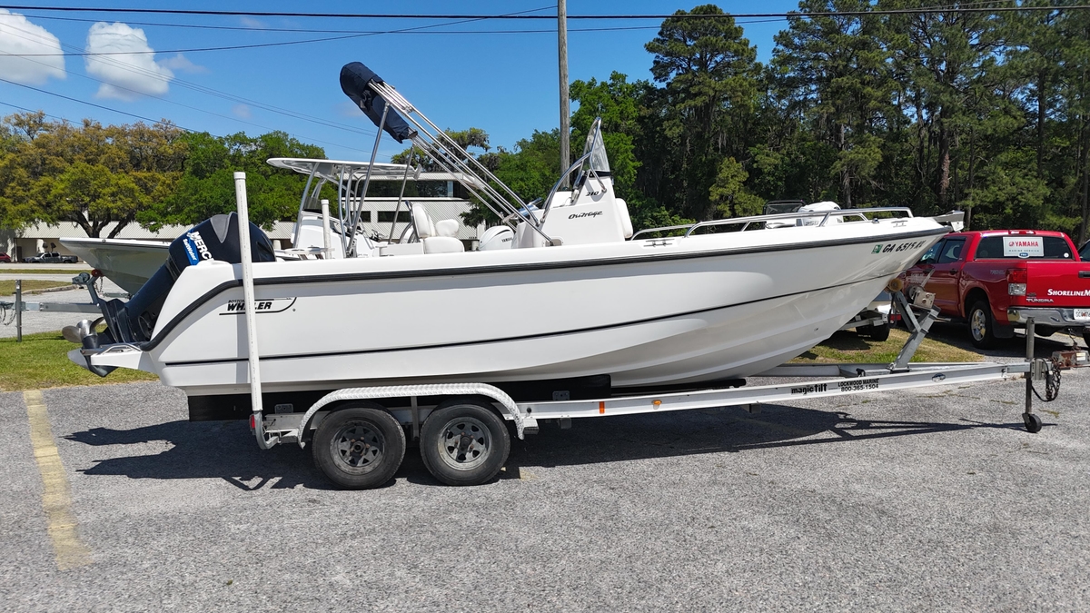 2003 Boston Whaler 21 Outrage - Sold Boat