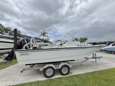 BOATZON | Boston Whaler 210 Montauk 2016