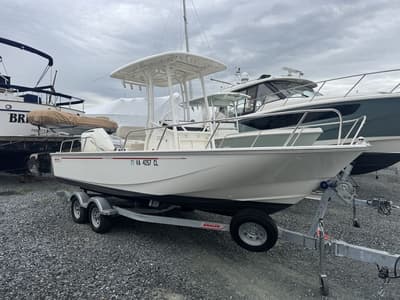 BOATZON | Boston Whaler 210 Montauk 2023