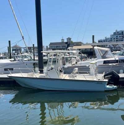 BOATZON | Boston Whaler 210 Montauk 2025