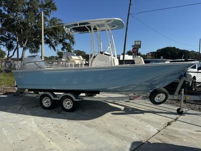 BOATZON | Boston Whaler 210 Montauk 2026