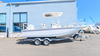 BOATZON | Boston Whaler 210 Montauk 2026
