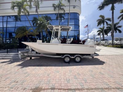 BOATZON | Boston Whaler 210 Montauk 2026 BOATZON | Boston Whaler 210 Montauk 2026