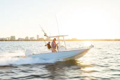 BOATZON | Boston Whaler 210 Montauk 2026