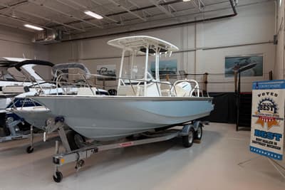 BOATZON | Boston Whaler 210 Montauk 2026