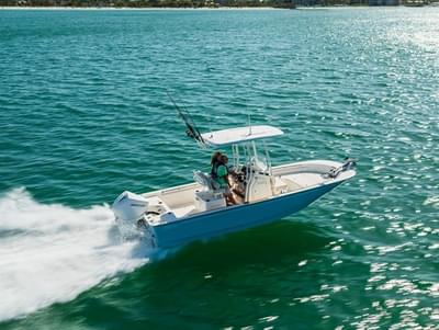 BOATZON | Boston Whaler 210 Montauk 2026