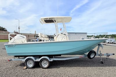 BOATZON | Boston Whaler 210 Montauk 2027