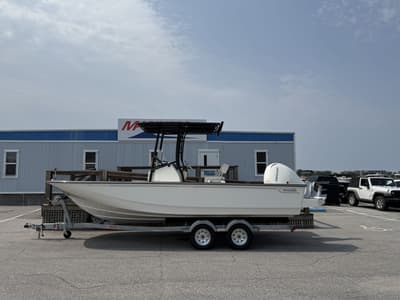 BOATZON | Boston Whaler 210 Montauk 2027