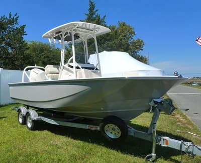 BOATZON | Boston Whaler 210 Montauk 2027