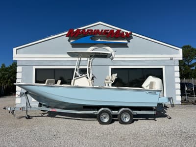 BOATZON | Boston Whaler 210 Montauk 2027