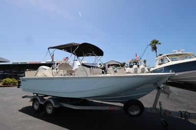 BOATZON | Boston Whaler 210 Montauk 2027