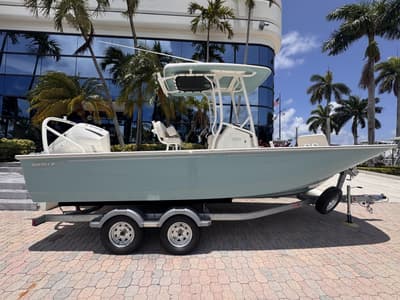 BOATZON | Boston Whaler 210 Montauk 2027 BOATZON | Boston Whaler 210 Montauk 2027