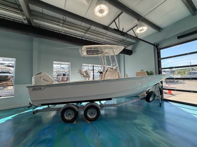 BOATZON | Boston Whaler 210 Montauk 2027 BOATZON | Boston Whaler 210 Montauk 2027