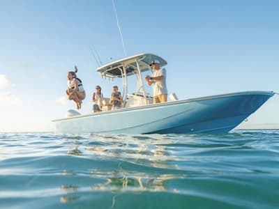 BOATZON | Boston Whaler 210 Montauk 2027