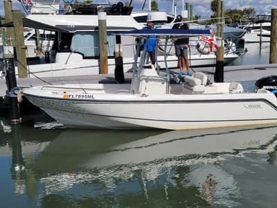 BOATZON | Boston Whaler 210 Outrage 2004