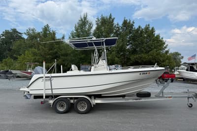 BOATZON | Boston Whaler 210 Outrage 2006