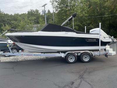 BOATZON | Boston Whaler 210 Vantage 2024
