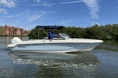 BOATZON | Boston Whaler 210 Vantage 2025