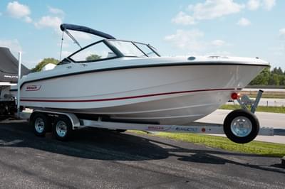 BOATZON | Boston Whaler 210 Vantage 2025