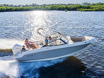 BOATZON | Boston Whaler 210 Vantage 2026