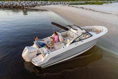 BOATZON | Boston Whaler 210 Vantage 2026 BOATZON | Boston Whaler 210 Vantage 2026