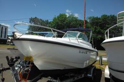 BOATZON | Boston Whaler 210 Ventura 2005