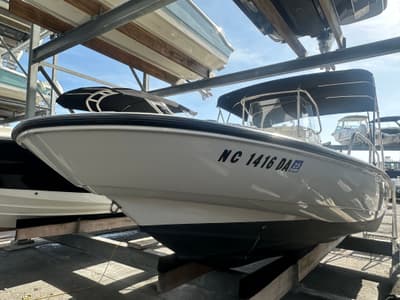 BOATZON | Boston Whaler 220 Dauntless 2005