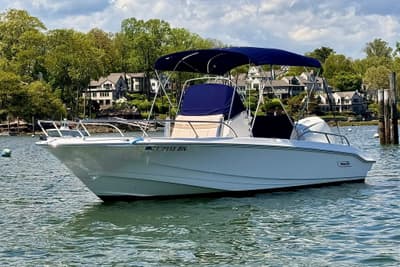 BOATZON | Boston Whaler 220 Dauntless 2022