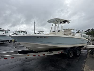 BOATZON | Boston Whaler 220 Dauntless 2023 BOATZON | Boston Whaler 220 Dauntless 2023