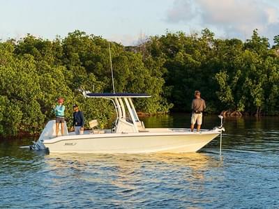 BOATZON | Boston Whaler 220 Dauntless 2025