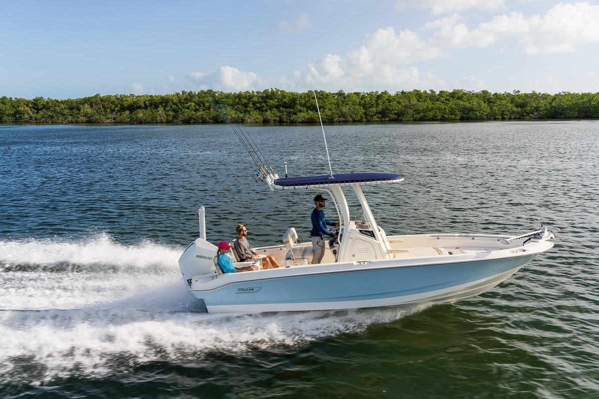 2026 Boston Whaler 220 Dauntless - Sold Boat