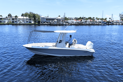BOATZON | Boston Whaler 220 Dauntless 2026