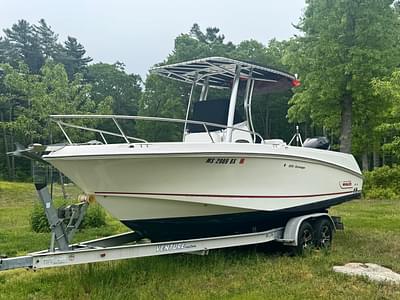 BOATZON | Boston Whaler 220 Outrage 2010