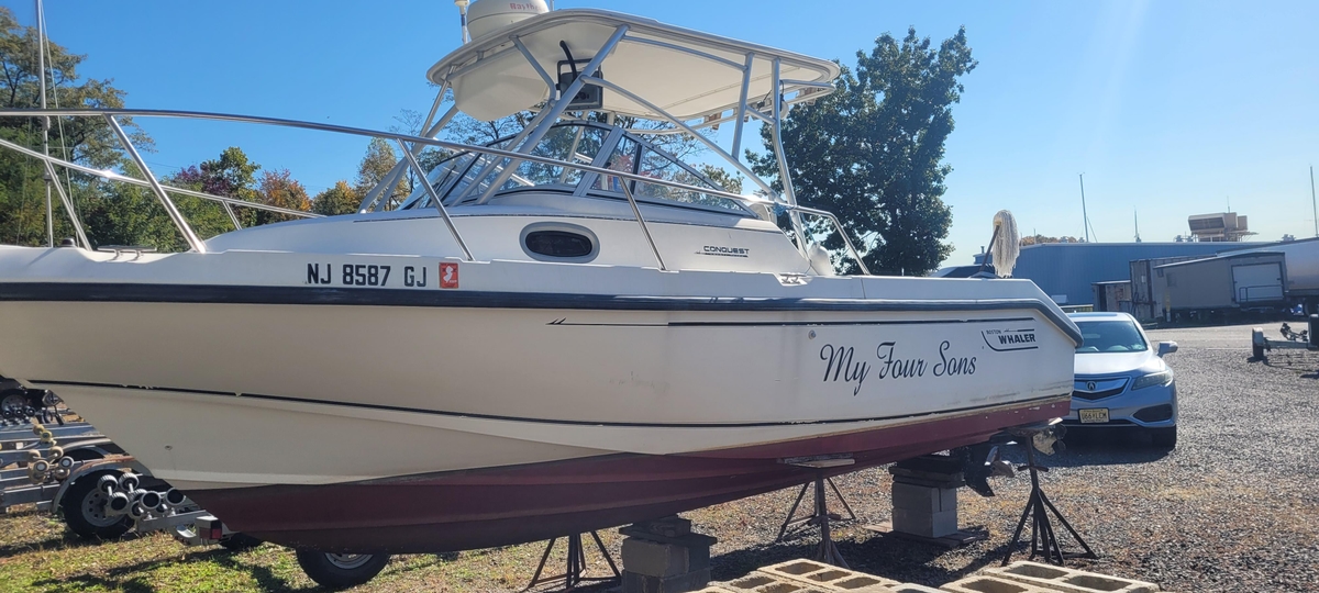 1999 Boston Whaler 23 Conquest - Sold Boat