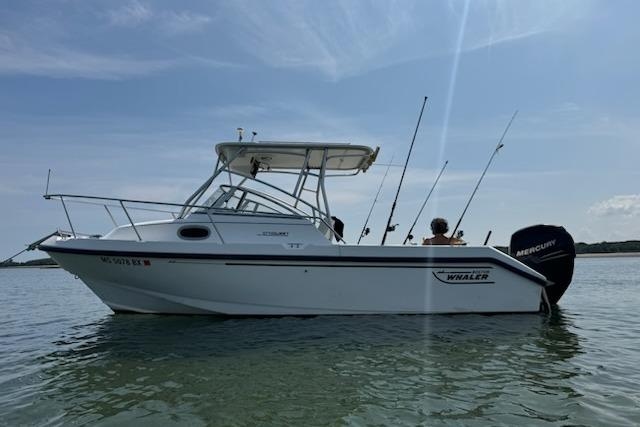 2000 Boston Whaler 23 Conquest - Sold Boat