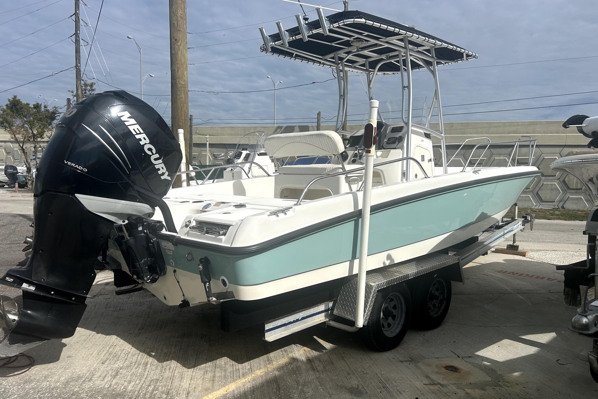 2012 Boston Whaler 230 Dauntless - Sold Boat