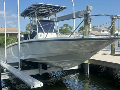 BOATZON | Boston Whaler 230 Dauntless 2012