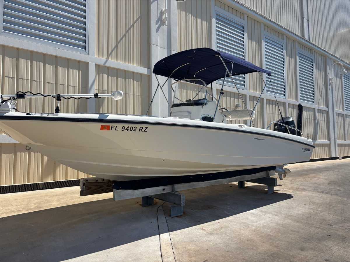 2013 Boston Whaler 230 Dauntless - Sold Boat