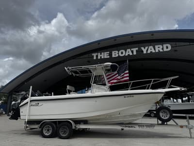 BOATZON | Boston Whaler 230 Outrage 2001