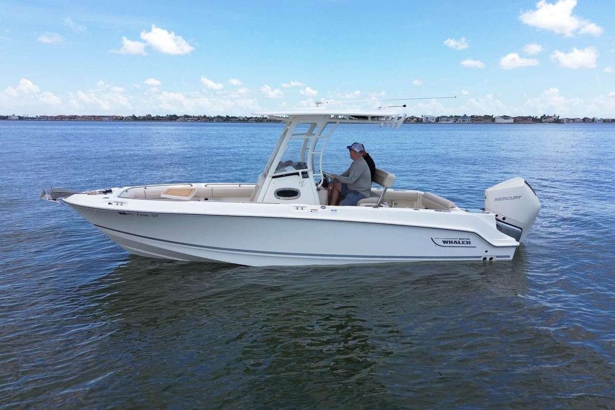 2020 Boston Whaler 230 Outrage - Sold Boat