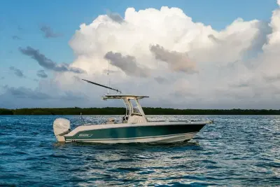 BOATZON | Boston Whaler 230 Outrage 2026 BOATZON | Boston Whaler 230 Outrage 2026