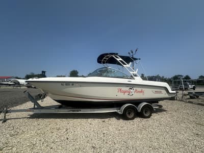 BOATZON | Boston Whaler 230 VANTAGE 2013