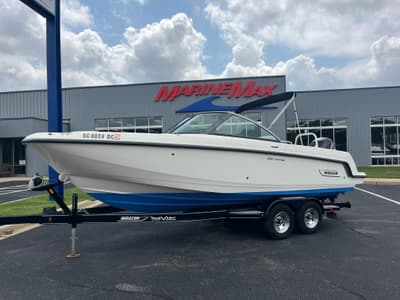 BOATZON | Boston Whaler 230 VANTAGE 2013