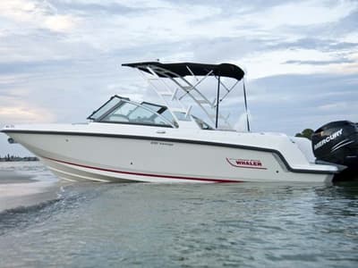 BOATZON | Boston Whaler 230 Vantage 2016