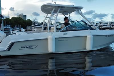 BOATZON | Boston Whaler 230 Vantage 2016 BOATZON | Boston Whaler 230 Vantage 2016