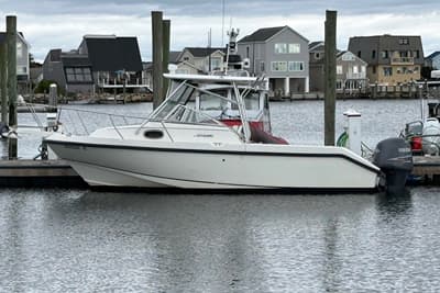 BOATZON | Boston Whaler 235 Conquest 1998