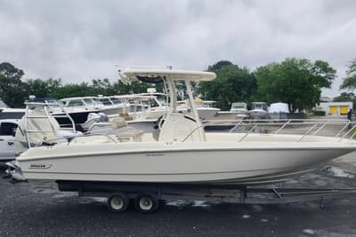 BOATZON | Boston Whaler 240 Dauntless 2017