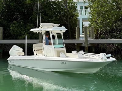 BOATZON | Boston Whaler 240 DAUNTLESS PRO 2020 BOATZON | Boston Whaler 240 DAUNTLESS PRO 2020