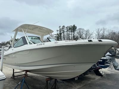 BOATZON | Boston Whaler 240 Vantage 2022